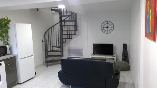 Les Chutes Lavie Apartment | Lou Palmieri
