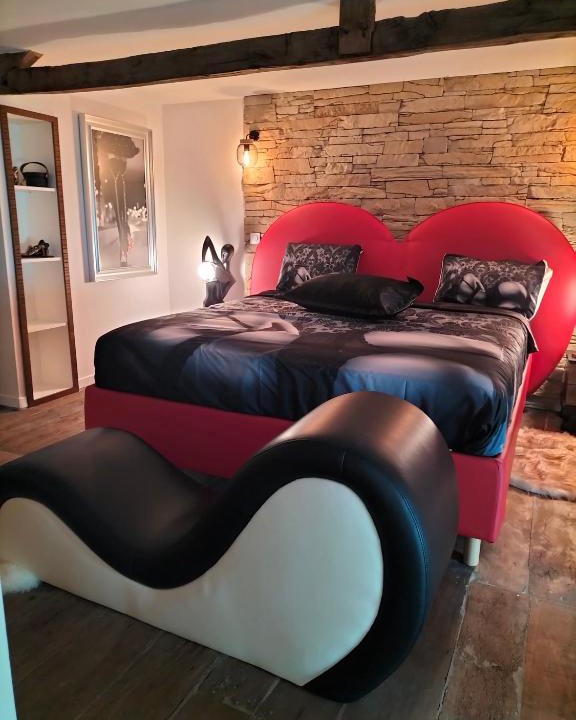 Callac Apartment | Love room, L'idyle loft érotique détente