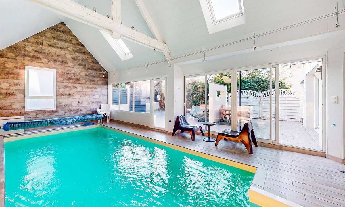 Kerherou House | Lovely home in Moëlan-sur-Mer with sauna