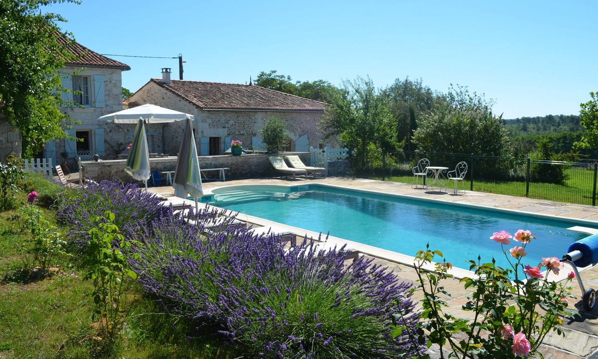Dignac House | Lovely spacious holiday country house in the Charente with private, heated pool