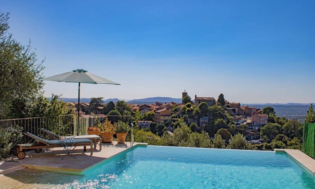 Montauroux Villa | Luxurious Villa with Panoramic View & Infinity Swimming Pool
