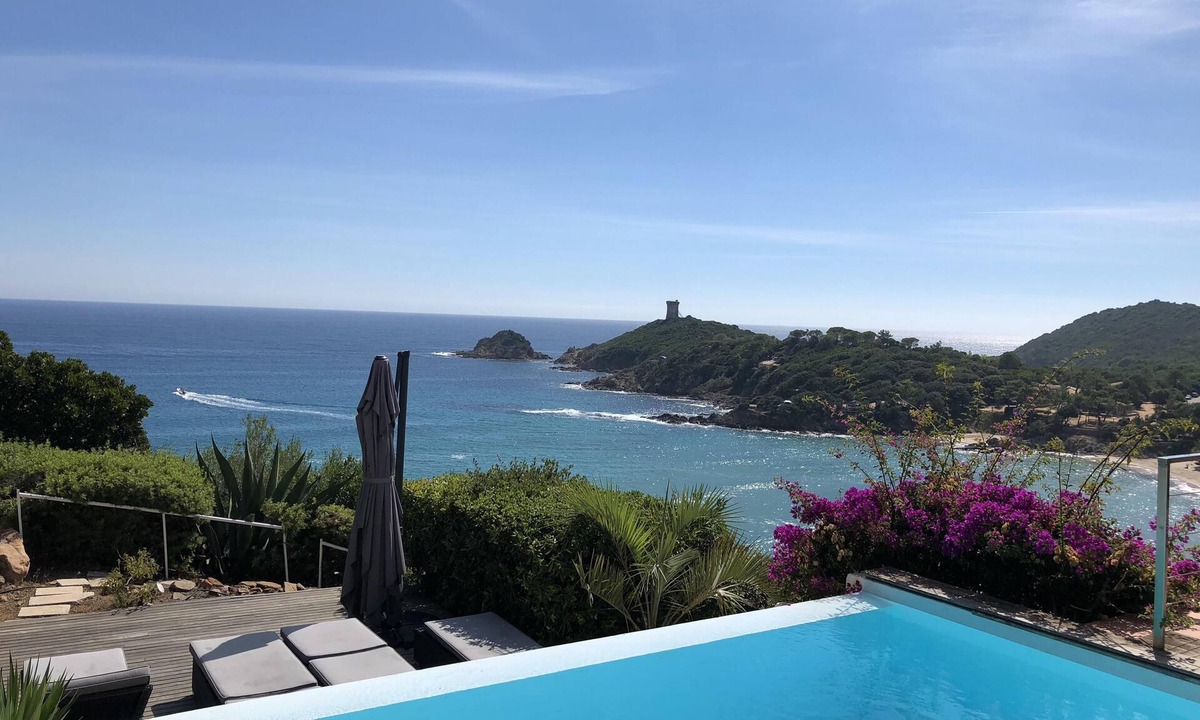 Pinarellu Villa | LUXURY VILLA - PANORAMIC SEA VIEW - BEACHFRONT - SWIMMING POOL & JACUZZI