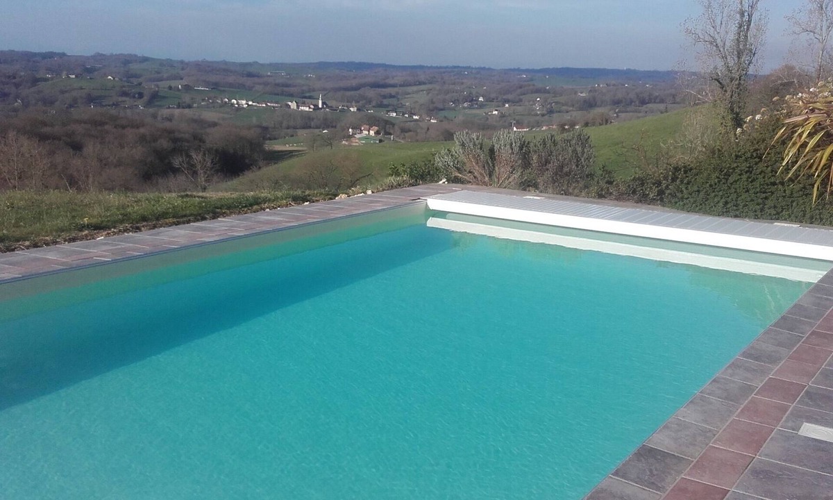 Loubieng House | Maison à la Campagne Avec vue sur les Pyrénées