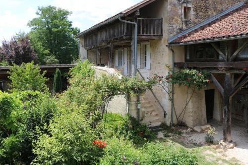Milhac-de-Nontron House | Maison ancienne en Périgord, 10 personnes
