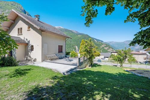Saint-Martin-de-la-Porte House | Maison Casabert