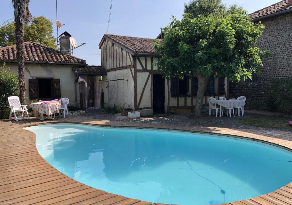 Gee-Riviere House | Maison chaleureuse avec piscine partagee a Gee Riviere 55 m²