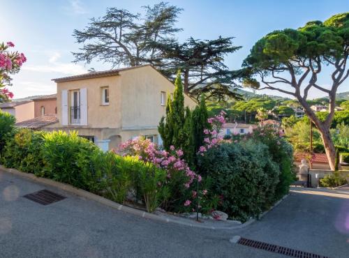 Plage de la Garonnette House | Maison conviviale avec vue sur la montagne à Sainte-Maxime