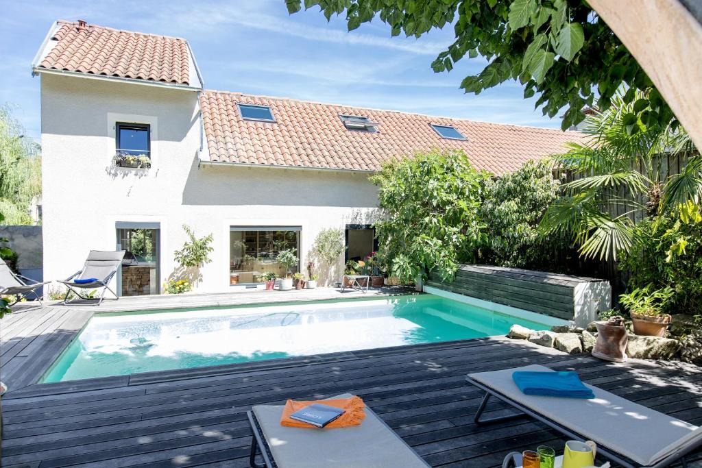 Montbrison Bed & Breakfast | Maison d'hôtes - Une Odeur de Tilleul