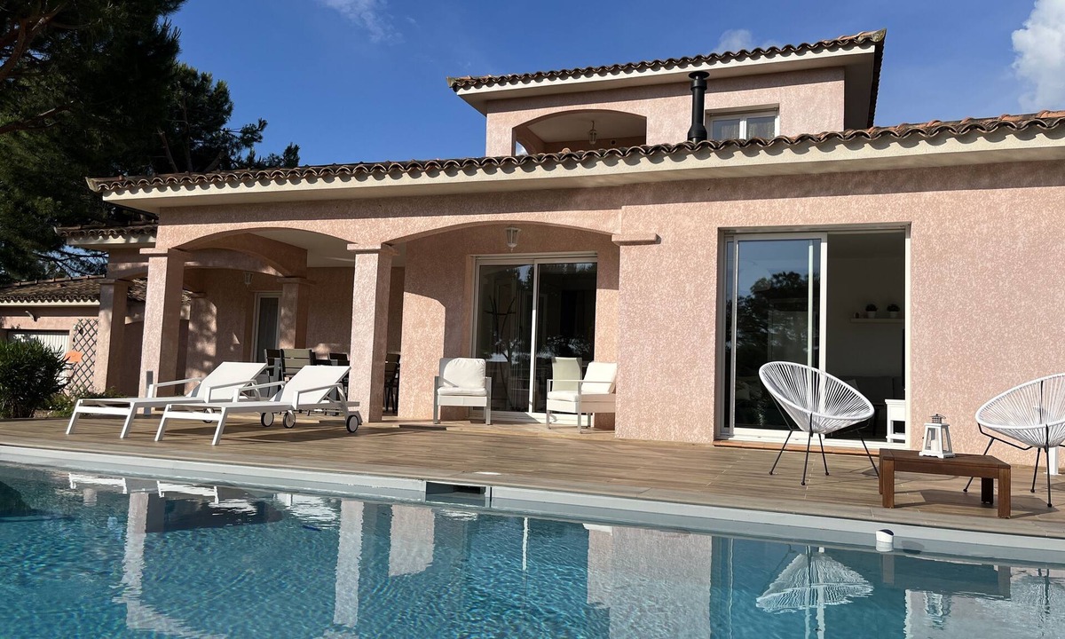 Molini Villa | Maison de 4 Chambres Avec Piscine, Bord de Mer, Porticcio