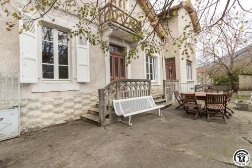 Estenos House | Maison de Marius et Maison d Amelie