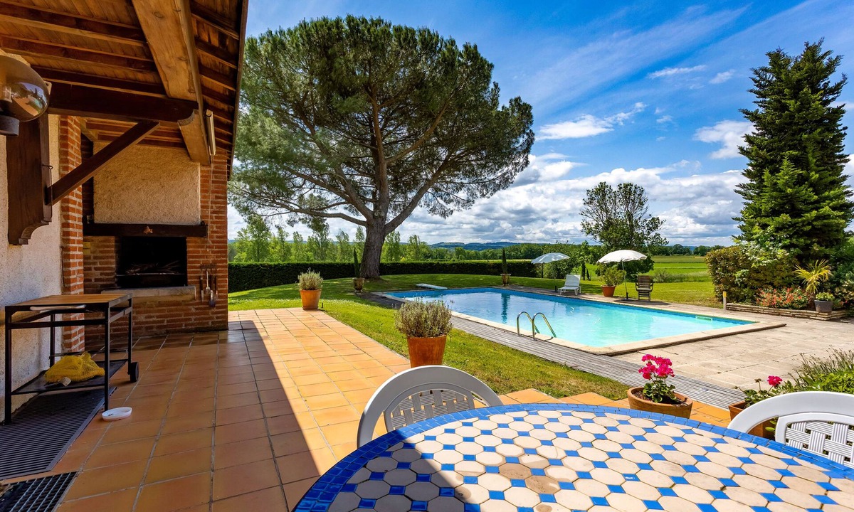 Graulhet House | Maison Lespinasse - Calme - Piscine - Jardin