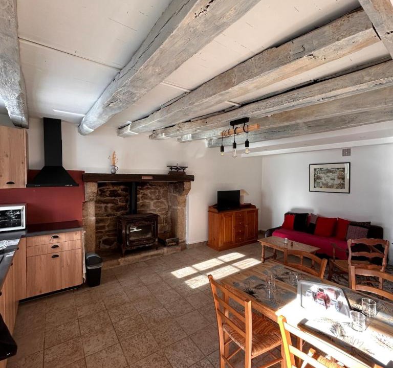 Pontarion House | Maison Lilas
