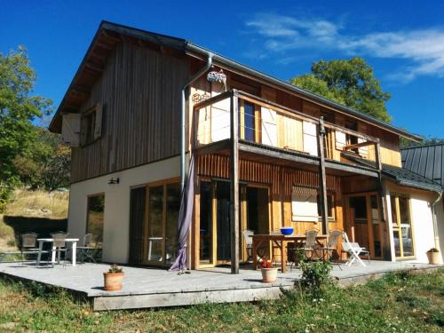 Chateauroux-les-Alpes Villa | Maison type chalet au calme dans les Alpes du Sud