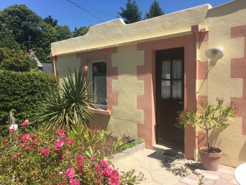 Etables-sur-Mer House | Maisonnette à Etables : La Jaune