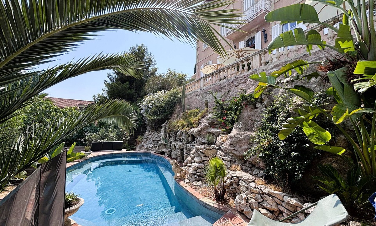 Bompard Villa | Marseille 7th: mansion, swimming pool, beach