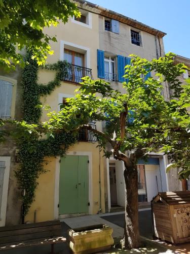 Rians House | Midi À La Place