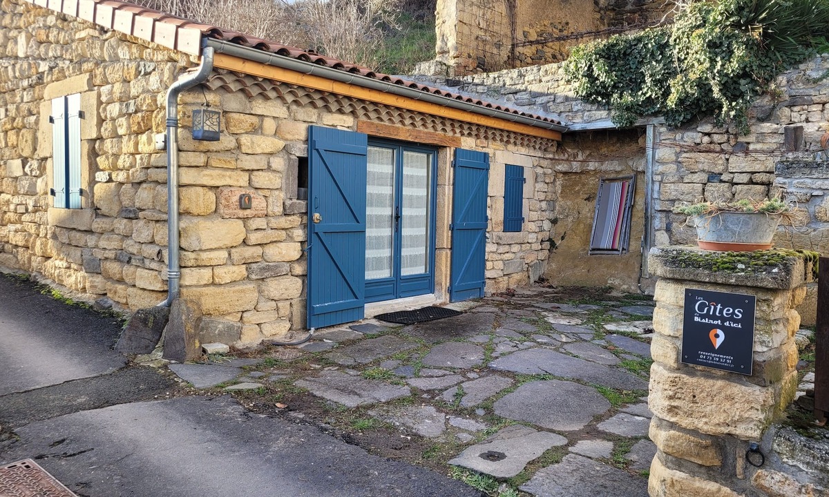 Saint-Saturnin House | Mini Gite de 20 m2 Dans Village Auvergnat
