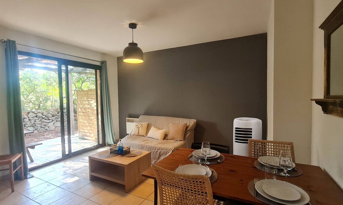 Serra-di-Ferro Villa | Mini villa avec piscine, mer à pied, wifi, clim dans résidence *