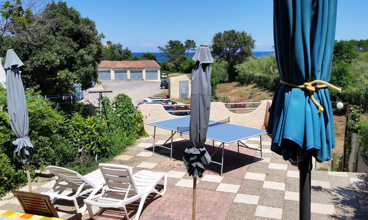 Bravone Villa | Mini Villa with large courtyard, direct sea access 150 m, closed garage, parking, WIFI