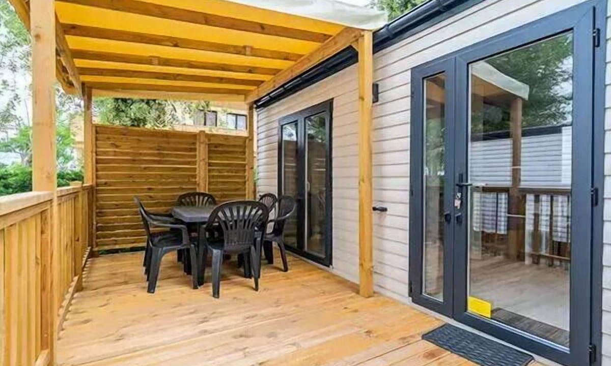 La Roquette-sur-Siagne House | Mobile Home | Comfort | 3 Bedrooms | 6 Guests | Raised Deck | A/C