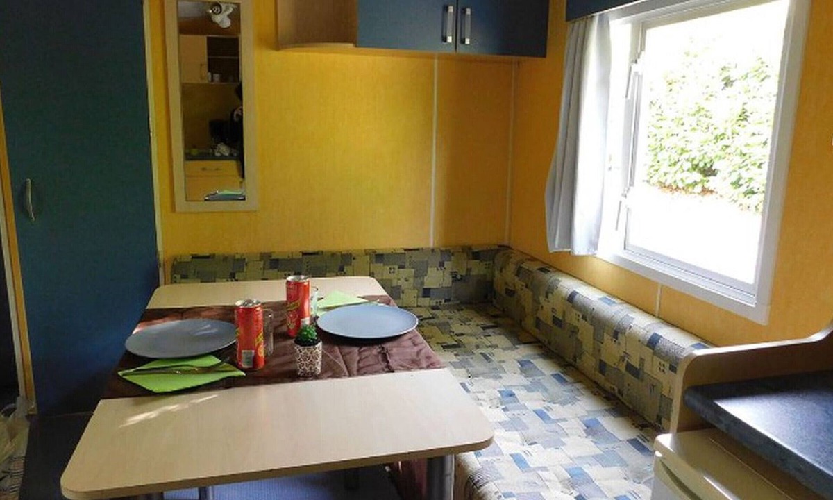 Vesseaux House | Mobile home, pets allowed - 5 guests