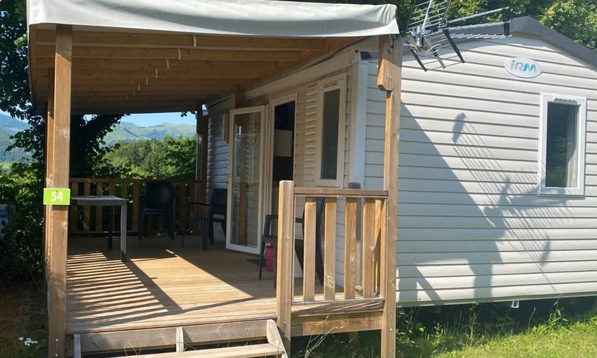 Vic-sur-Cere House | Mobile home with terrace in Vic-sur-Cère, 4 people