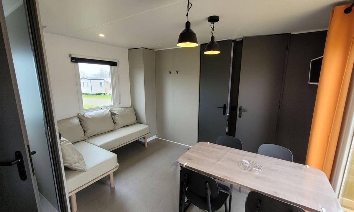 Ambon House | Mobile home with terrace - 4 guests