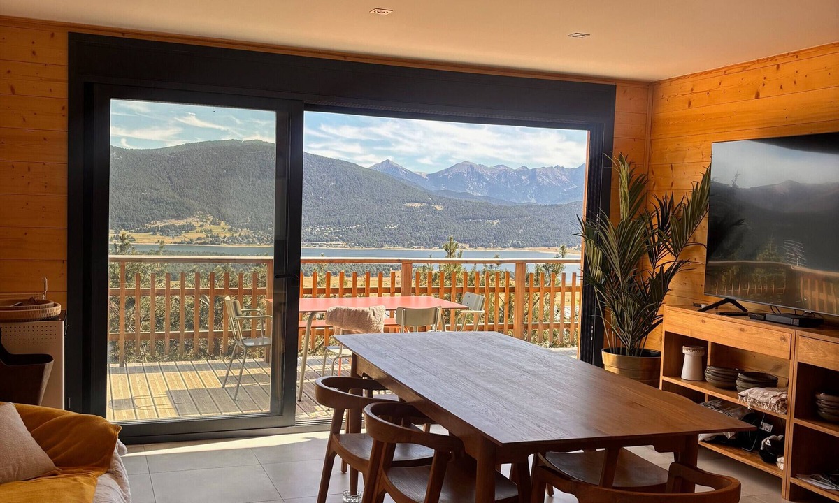Les Angles Ski Chalet | Modern Chalet 100m² for 8 pers - Lake view