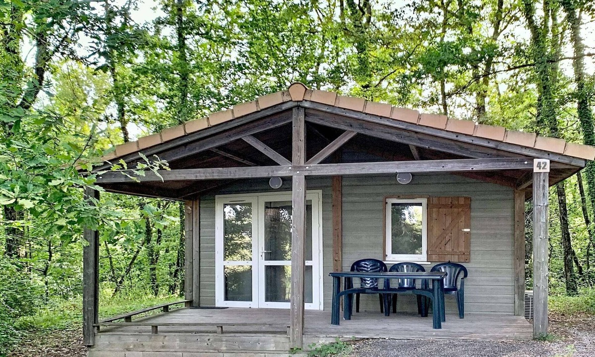Monclar-de-Quercy Cottage | Monclar Escape with Tennis & Shared Pool