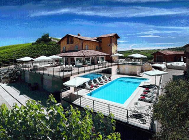 Castellinaldo House | Mongalletto