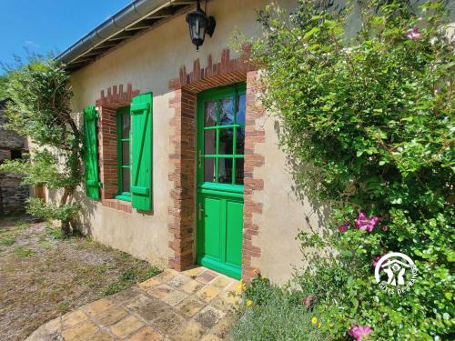 Saint-Christophe-du-Luat House | Mortin
