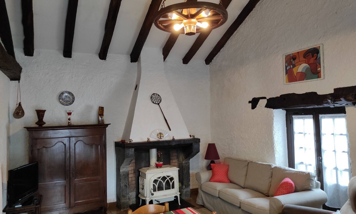 Bussunarits-Sarrasquette House | Nature stay near Saint Jean Pied de Port