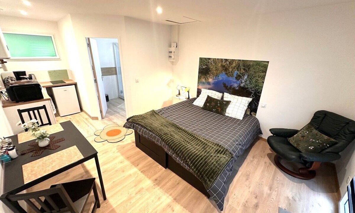 Plouedern Apartment | New Studio Rivage Garden Floor
