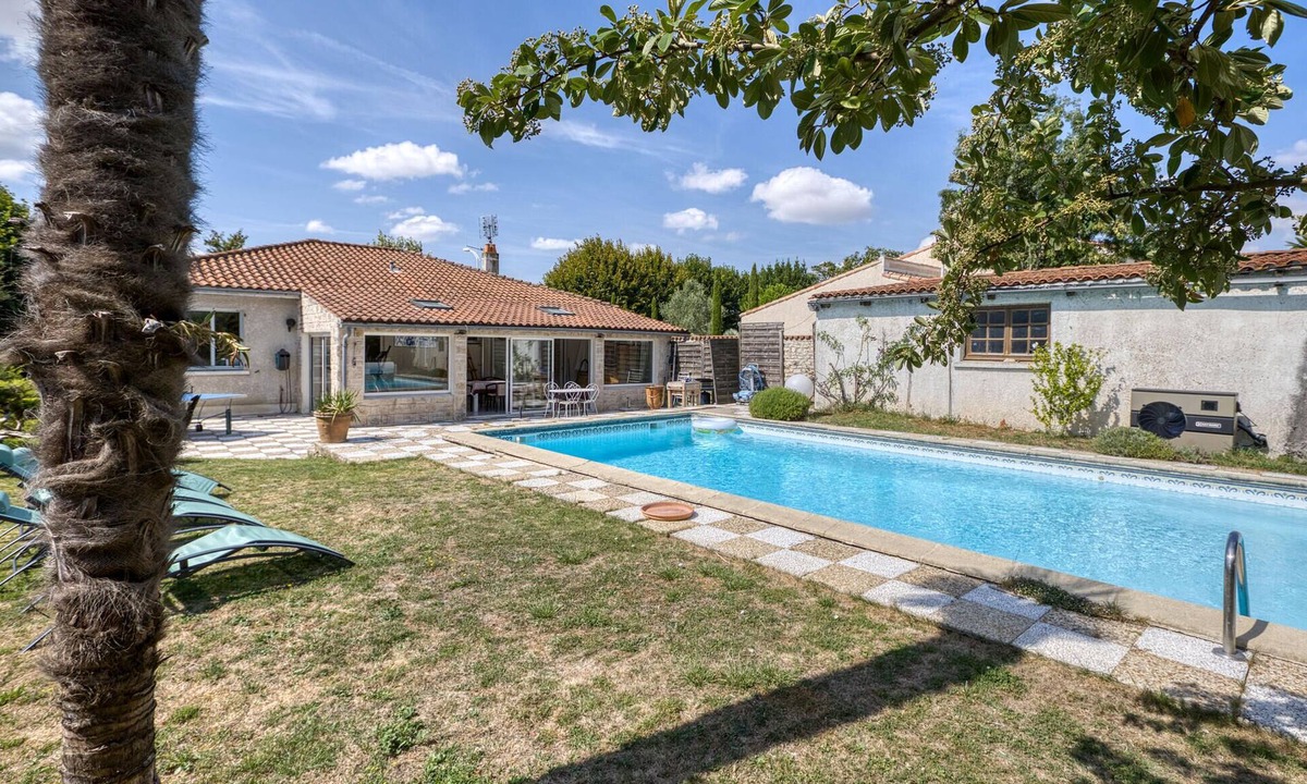 Clavette House | Nice home in Clavette