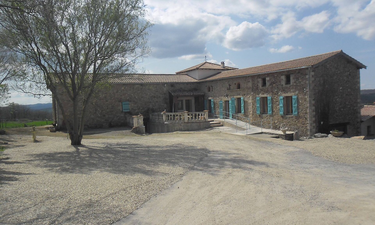 Saint-Andre-de-Najac House | Old renovated farmhouse with heated pool