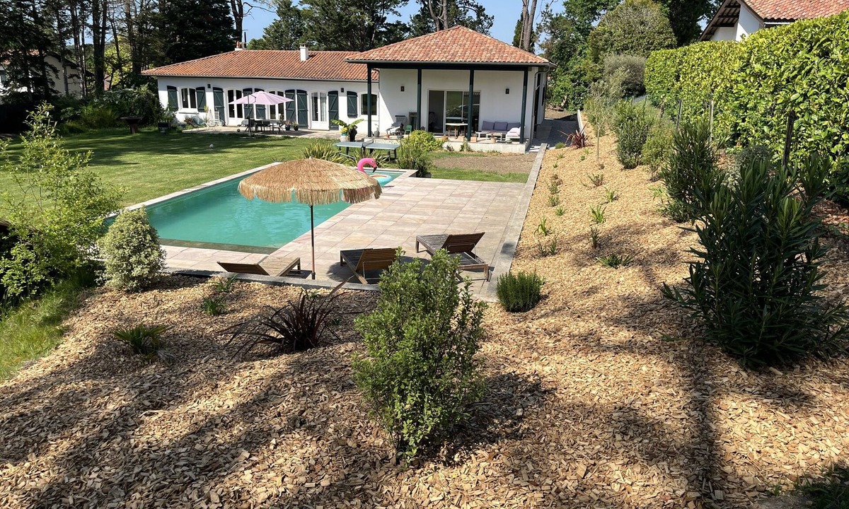 Arcangues House | On an exceptional plot of land, recently built house ideally located
