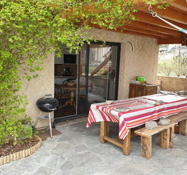 Savines-le-Lac Apartment | Oustal