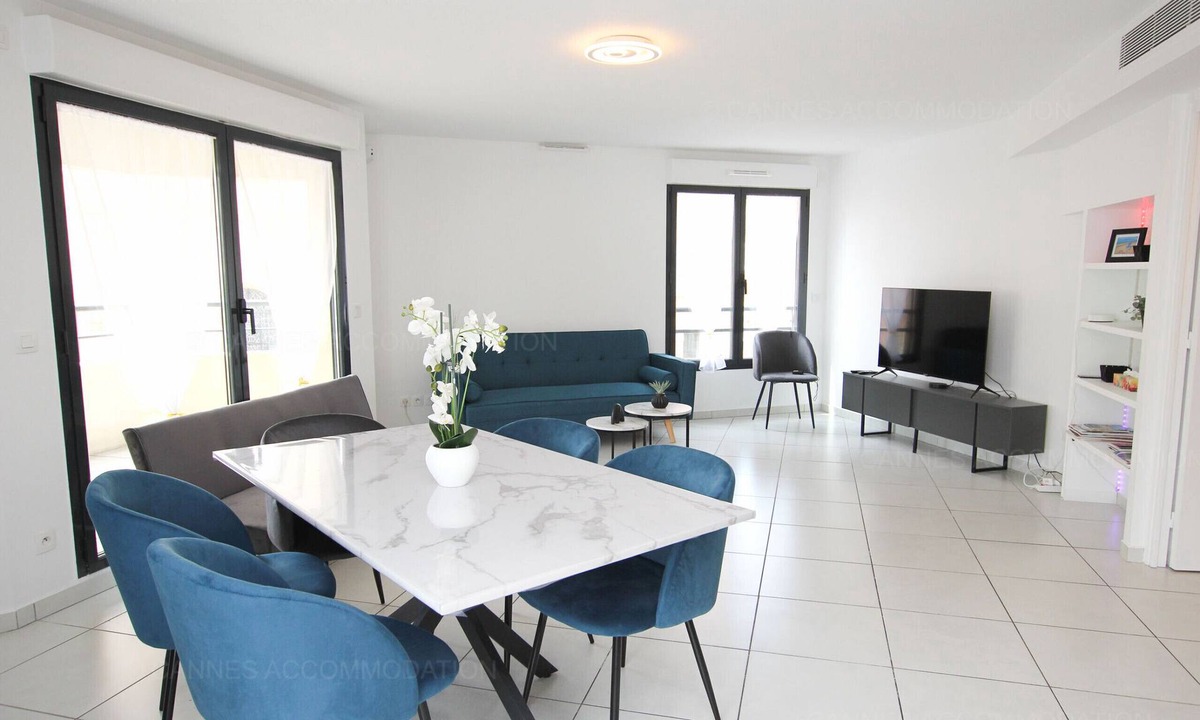 Prado - Republique Apartment | Paradisio-2913-Two bedroom just a short way from rue d'Antibes