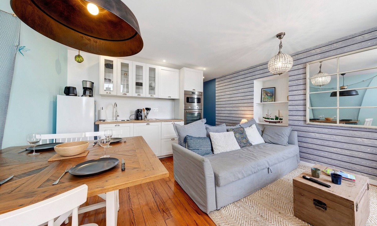 Camaret-sur-Mer Apartment | Peaceful Retreat on the Port of Camaret