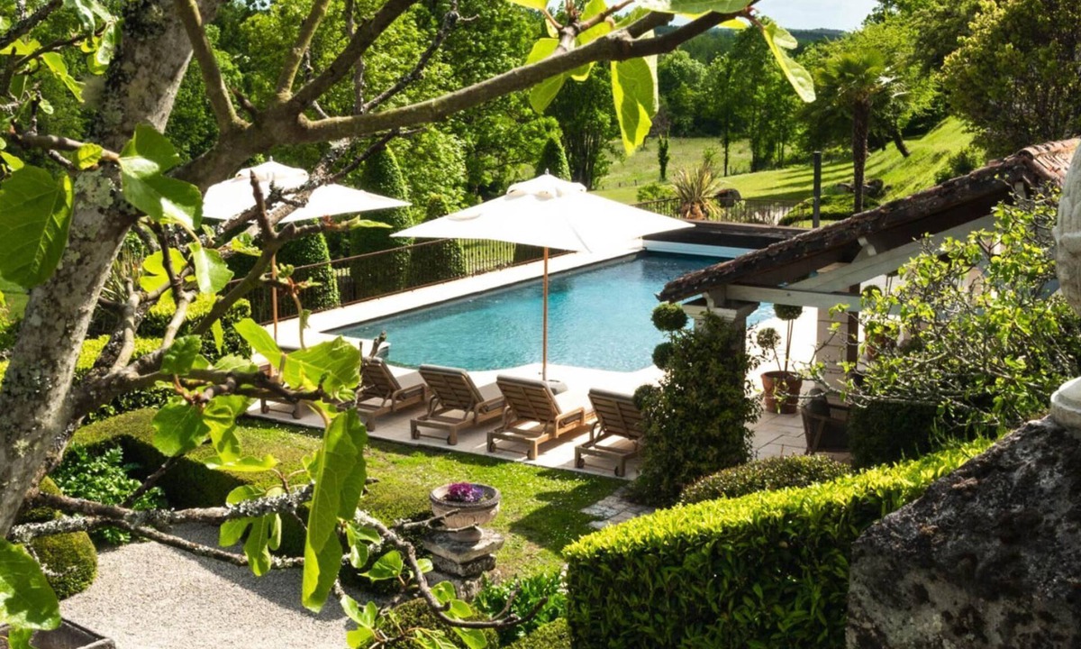 Saint-Pierre-de-Cole Villa | Perigord's Majestic Villa With Lush Nature View