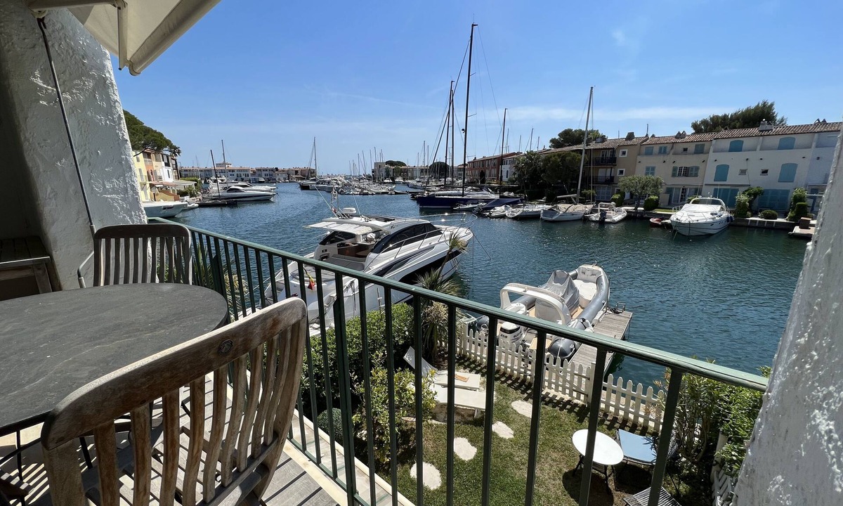 Port Grimaud Apartment | PORT GRIMAUD: Dream apartment in a quiet and precious neighborhood