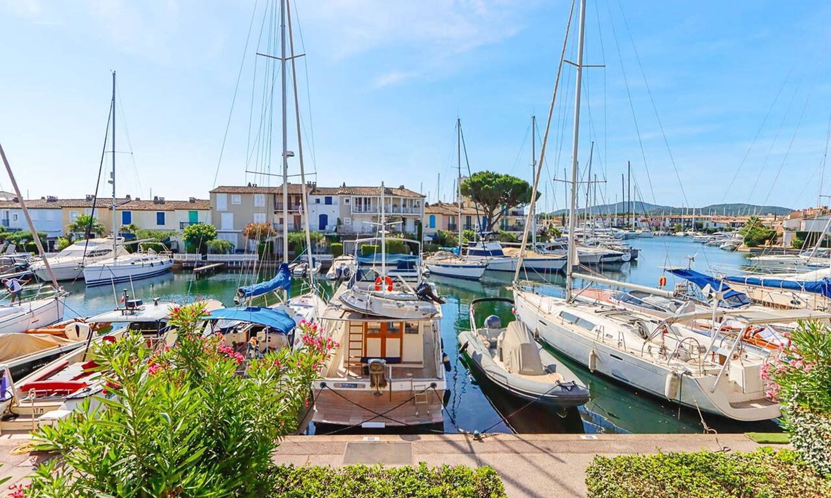 Port Grimaud Apartment | PORT GRIMAUD Renovated 2-room apartment - A/C, WIFI, Balcony