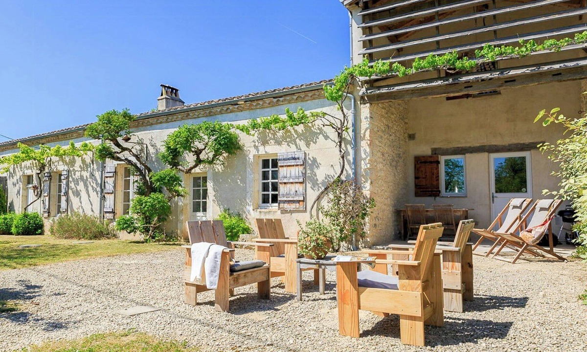 Monflanquin House | Private hamlet in Sud Périgord