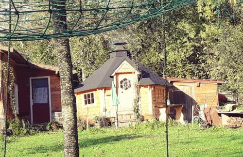 Renac Cabin | Private Lakeside Retreat