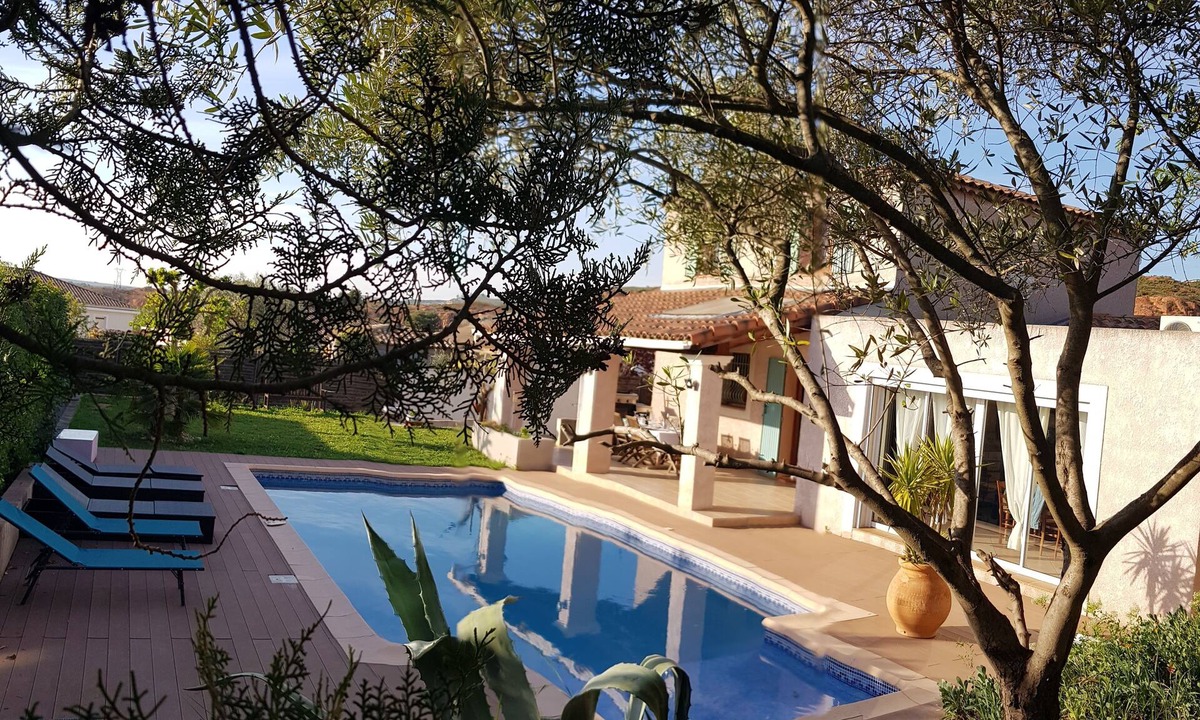 Les Pennes-Mirabeau Villa | PRIVATE POOL VILLA WITH ALL COMFORTS