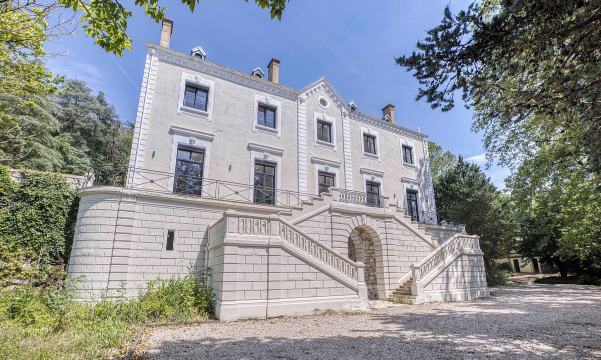 Vourles Other | Private suite in Castle & Estate, 15min from Lyon