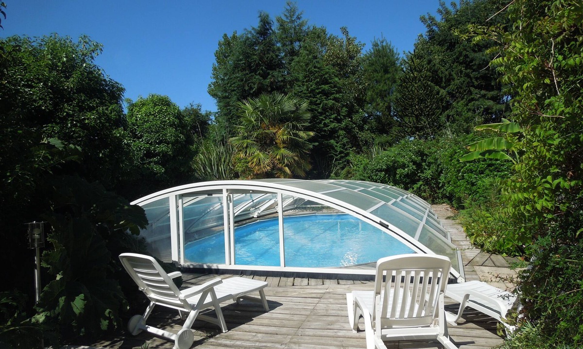 Plomelin House | PRIVATE SWIMMING POOL, quiet location in Plomelin, 10mn from the beach.