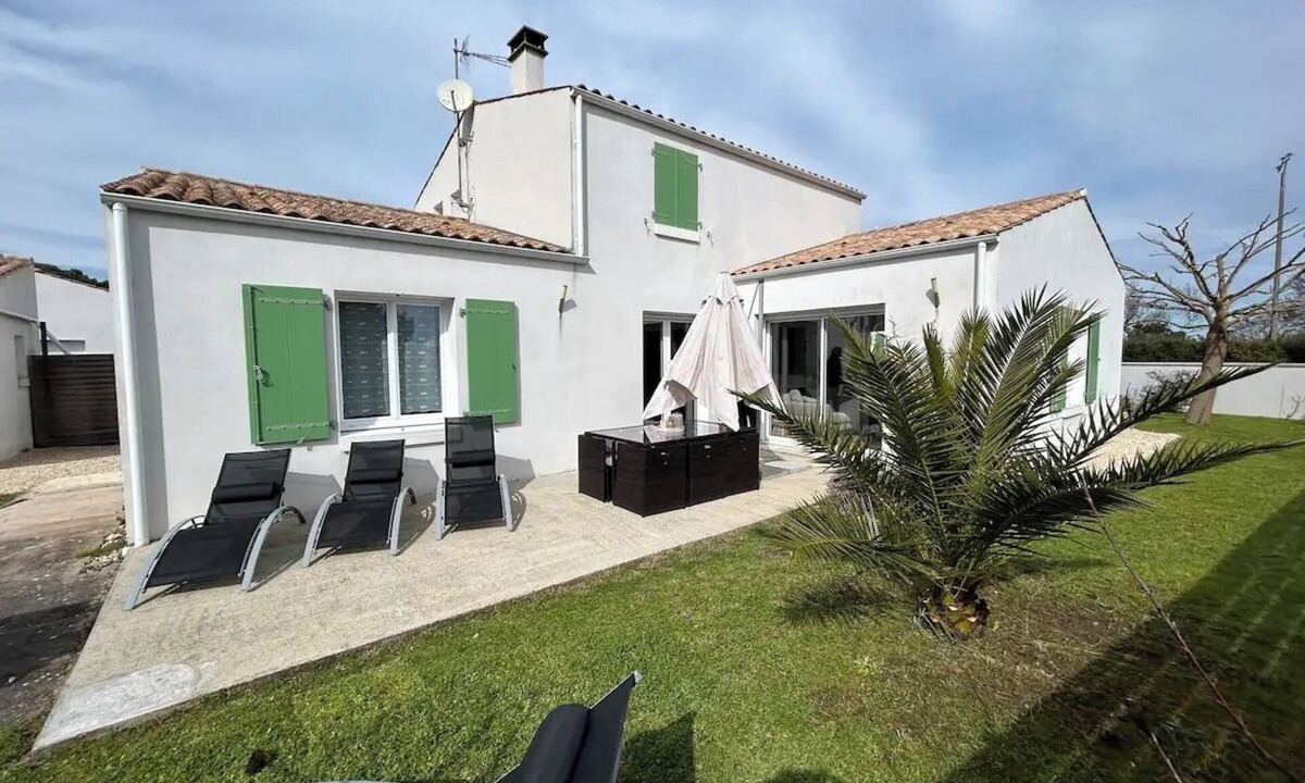Cheray House | Profitez en Famille de Cette Agréable Maison de 2009