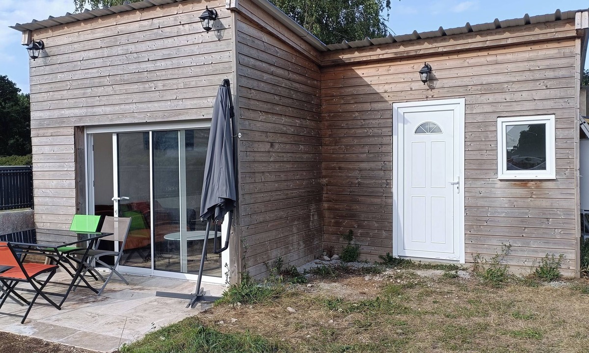 Etables-sur-Mer Ski Chalet | Quiet cottage near the sea