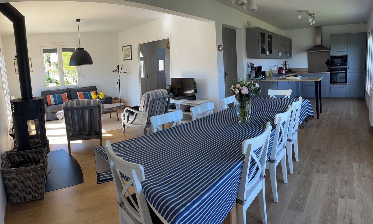 Saint-Cast-le-Guildo House | Quiet house with sea view. Large beach and shops within 700m walking distance